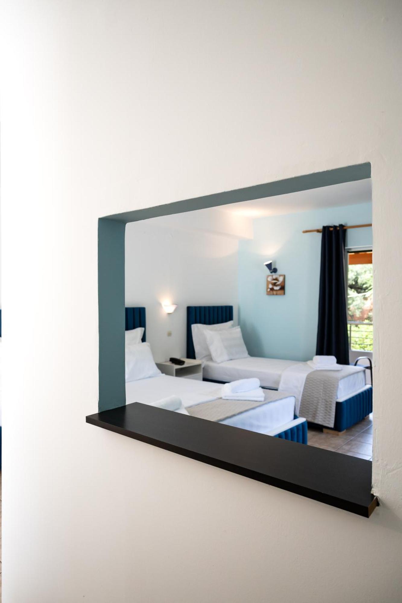 Crystal Blue Hotel, 바바티 외부 사진