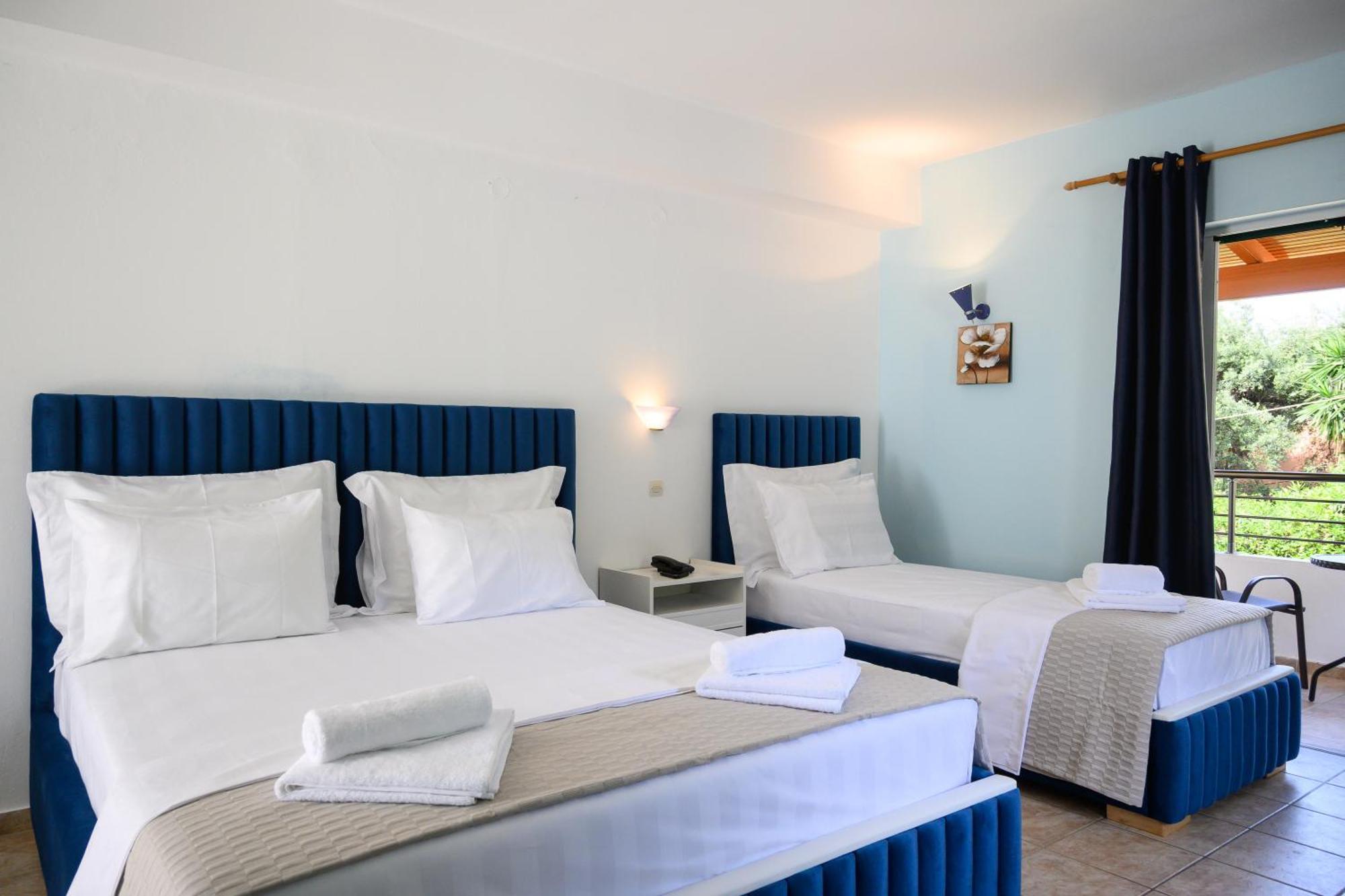Crystal Blue Hotel, 바바티 외부 사진